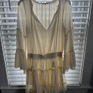 Fanco white flowy dress never worn before